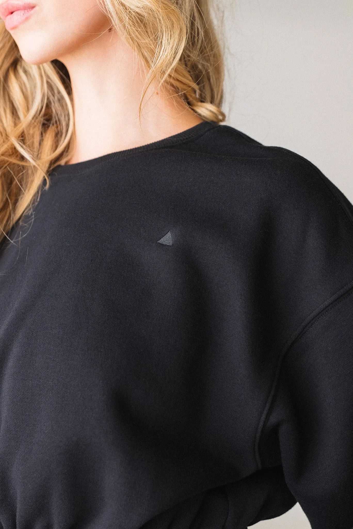 Vitality Cozy Crop Crew - Midnight